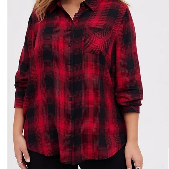 NWT TORRID BUTTON-UP SHIRT TWILL PLAID SKULL RED 4x 0x - Picture 2 of 5
